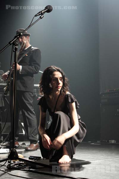 PJ HARVEY - JOHN PARISH - 2009-05-17 - PARIS - Le Bataclan - 